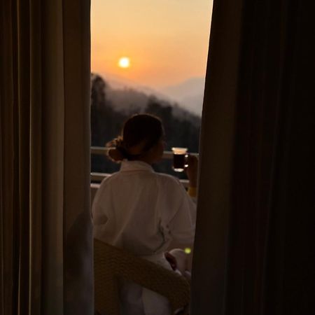 Nazaara -Thhpsociety - Mukteshwar - Witness The View From Your Bed Exterior photo